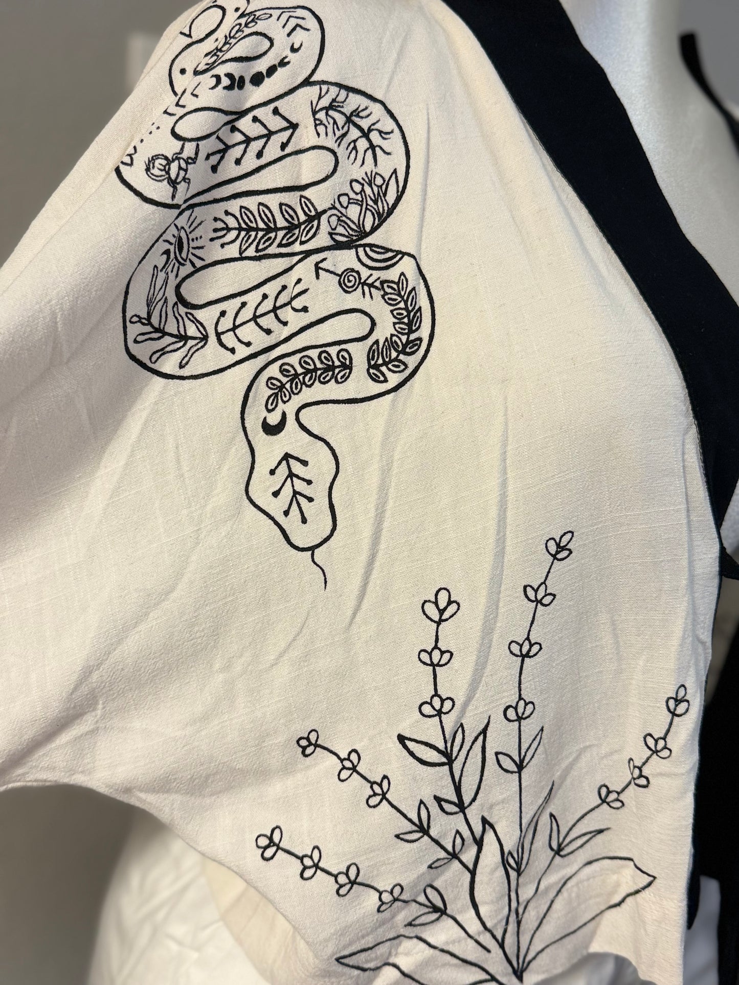 Mystic Kimono -short
