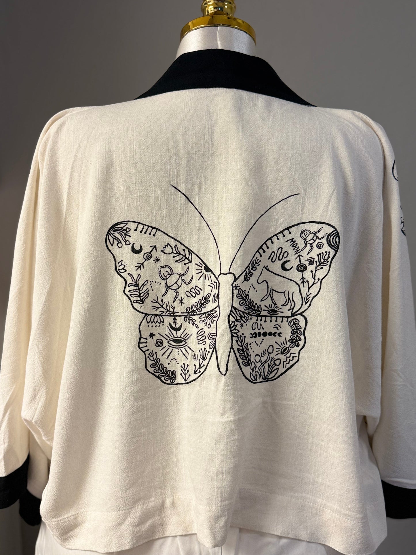 Mystic Kimono -short